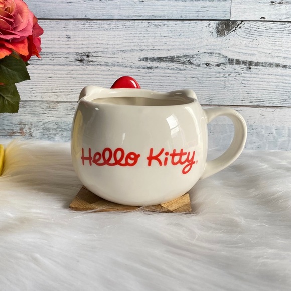 Hello Kitty 3D Sculpted Mug White Red Bowknot - Picture 5 of 6